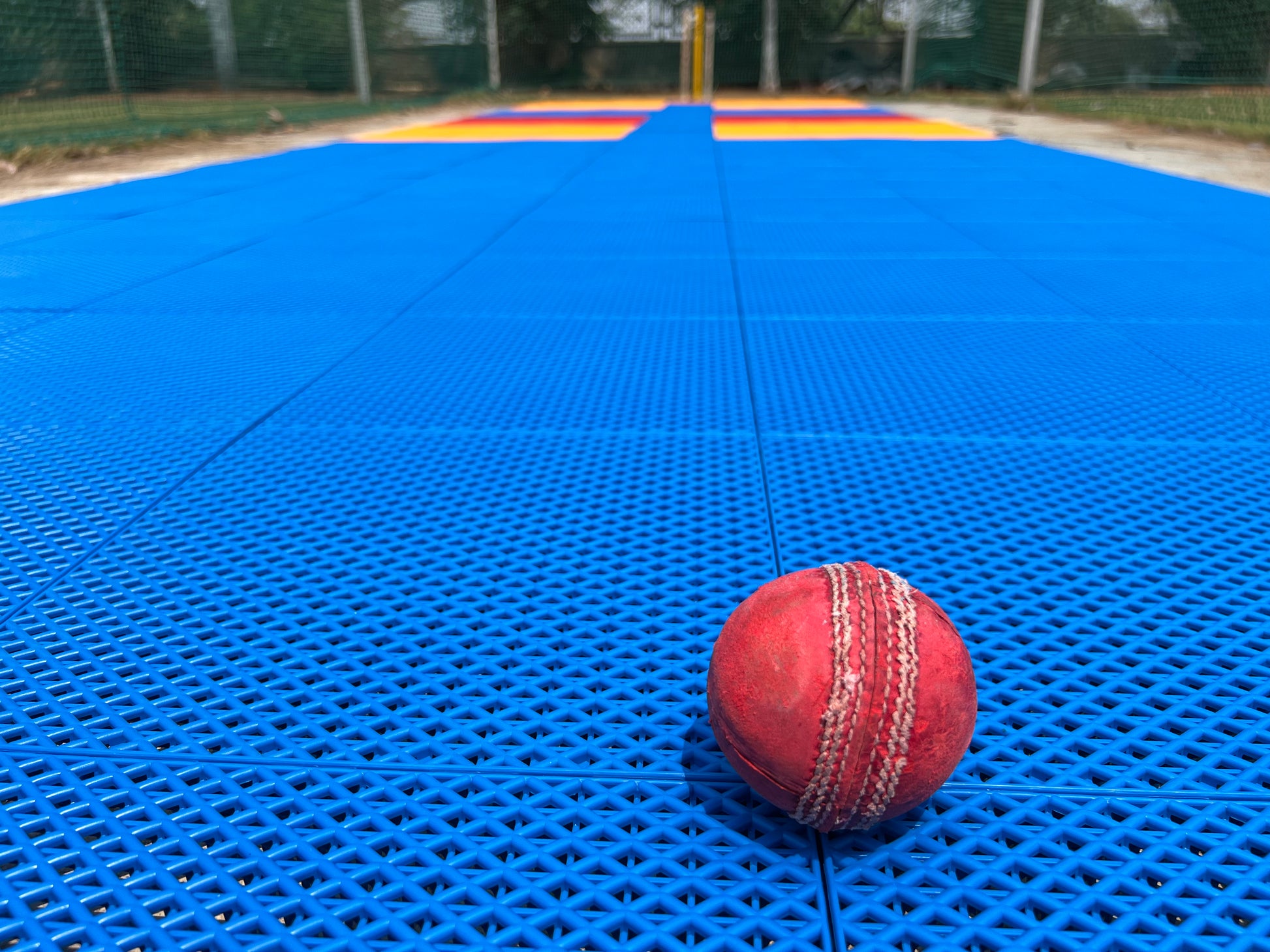 HiPer Cricket Pitch with cricket ball